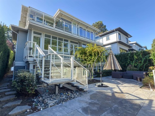 1949 37Th Avenue W, Vancouver, BC 