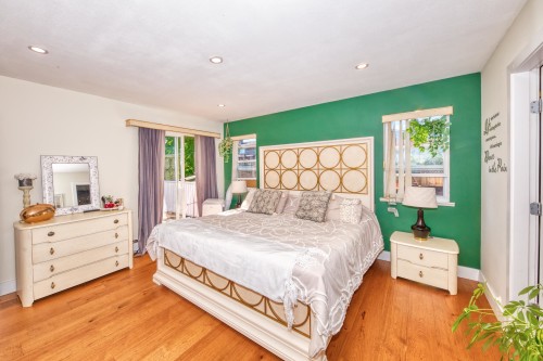 826 13Th Street E, North Vancouver, BC 