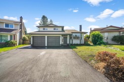 23005 Apple Grove  Maple Ridge, BC V2X 9K3