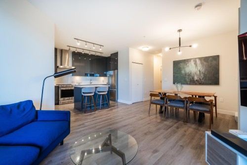 303-1768 Gilmore Avenue  Burnaby, BC V5C 0L4