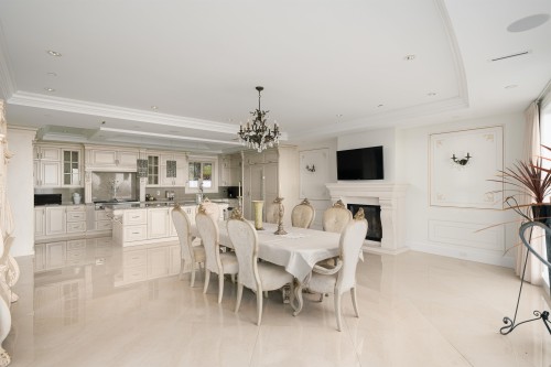 1095 Millstream Road, West Vancouver, BC 