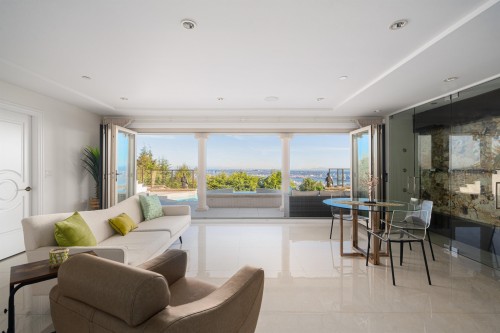 1095 Millstream Road, West Vancouver, BC 