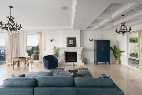 1095 Millstream Road, West Vancouver, BC 