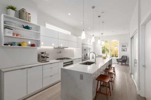 220 40Th Avenue E, Vancouver, BC 