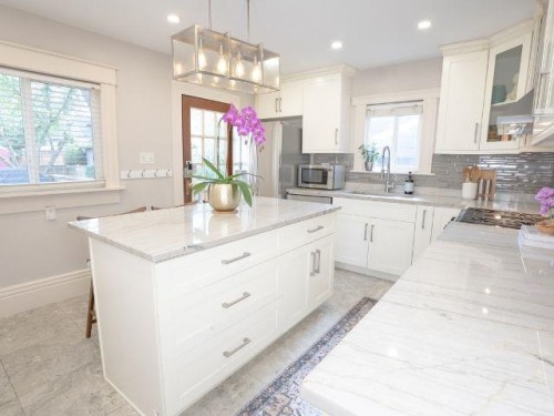 124 Sixth Avenue  New Westminster, BC V3L 1T4