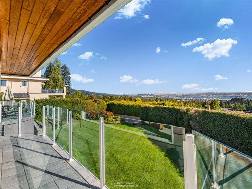 1331 Chartwell Drive, West Vancouver, BC 