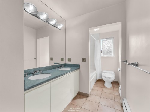 1331 Chartwell Drive, West Vancouver, BC 