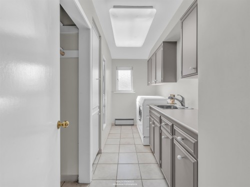 1331 Chartwell Drive, West Vancouver, BC 