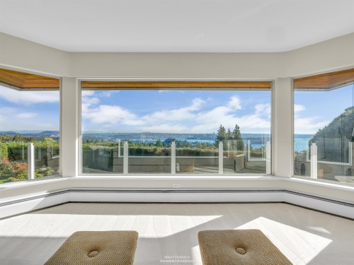 1331 Chartwell Drive, West Vancouver, BC 