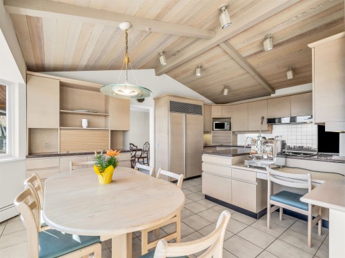 1331 Chartwell Drive, West Vancouver, BC 