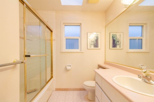 2468 4Th Avenue E, Vancouver, BC 