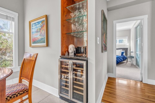 2686 Point Grey Rd, Vancouver, BC 