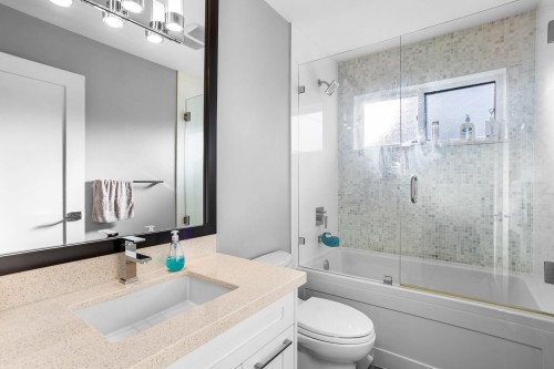 8656 Gilley Avenue, Burnaby, BC 