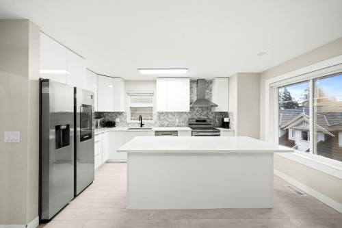 10-2351 Parkway Boulevard  Coquitlam, BC V3E 3P2