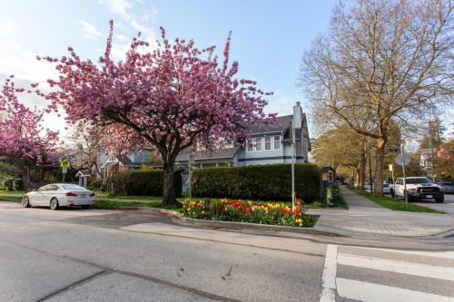 103 15Th Avenue W, Vancouver, BC 