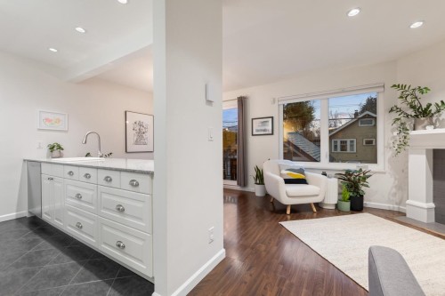 103 15Th Avenue W, Vancouver, BC 