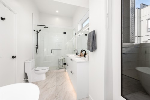 135-535 2Nd Street E, North Vancouver, BC 