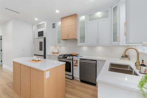 3749 Union Street, Burnaby, BC 