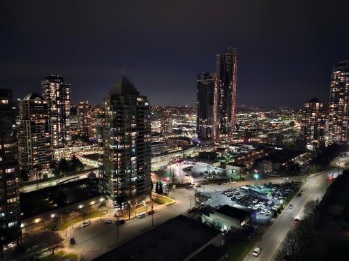 2306-4353 Halifax Street  Burnaby, BC V5C 5Z4