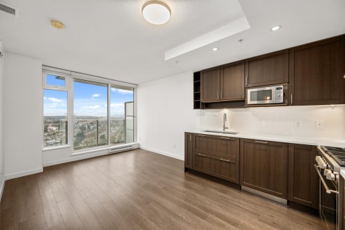 2810-5665 Boundary Road  Vancouver, BC V5R 0E4