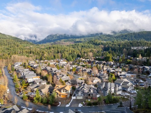 1031 Jay Crescent, Squamish, BC 