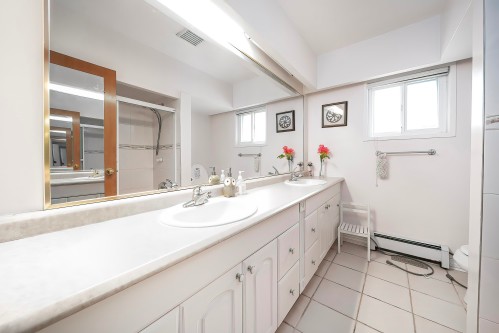 676 53Rd Avenue W, Vancouver, BC 