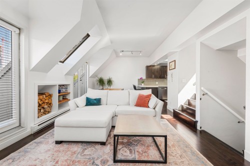 1858 1St Avenue W, Vancouver, BC 