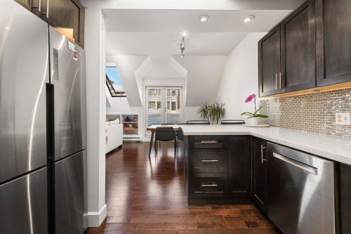 1858 1St Avenue W, Vancouver, BC 