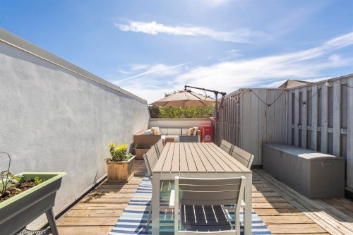 1858 1St Avenue W, Vancouver, BC 