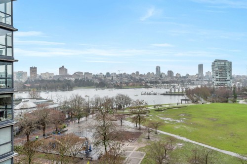 8A-199 Drake Street  Vancouver, BC V6Z 2T9