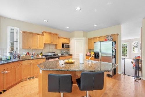 3305 Chartwell Grn, Coquitlam, BC 