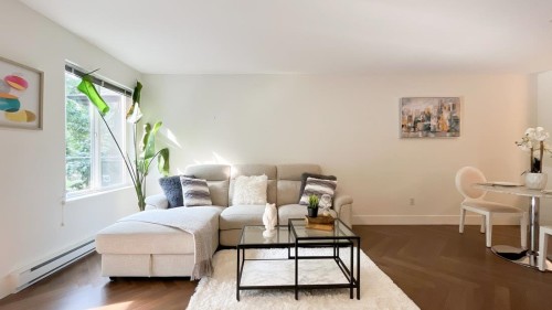 312-7000 21 Avenue  Burnaby, BC V5E 4P1