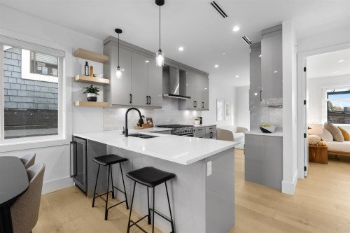 5304 Fraser Street, Vancouver, BC 