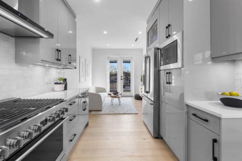 5304 Fraser Street, Vancouver, BC 