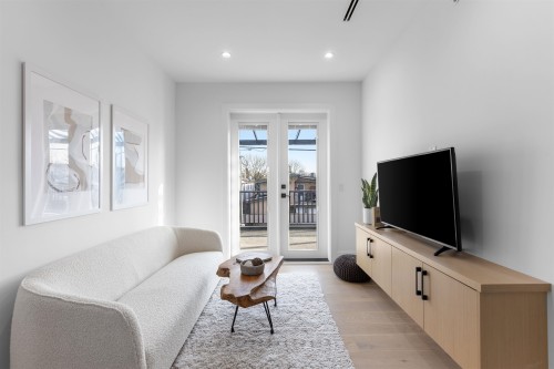 5304 Fraser Street, Vancouver, BC 