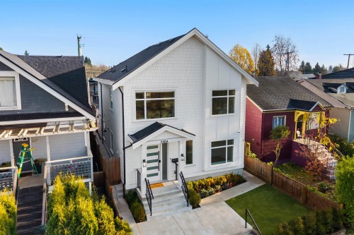 5304 Fraser Street, Vancouver, BC 