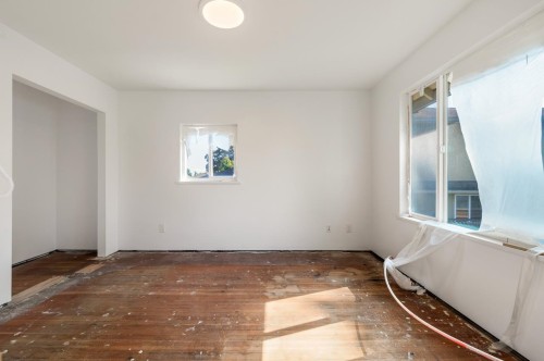 7520 Canada Way, Burnaby, BC 