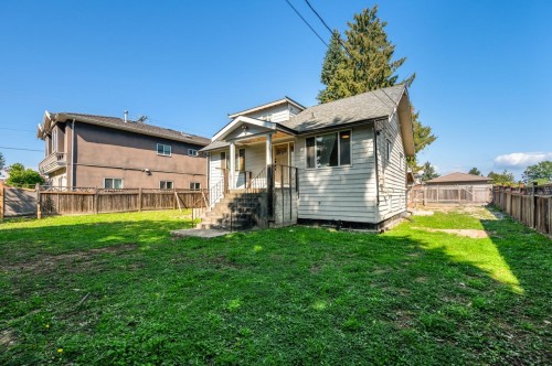 7520 Canada Way, Burnaby, BC 