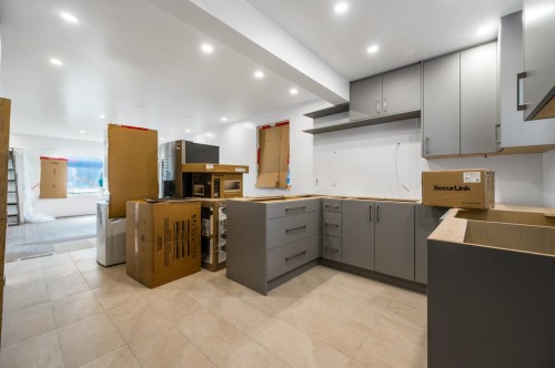 7520 Canada Way, Burnaby, BC 