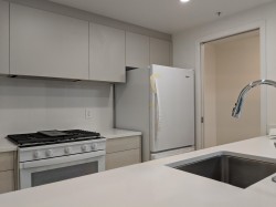 1901-1077 Marinaside Crescent  Vancouver, BC V6Z 2Z4