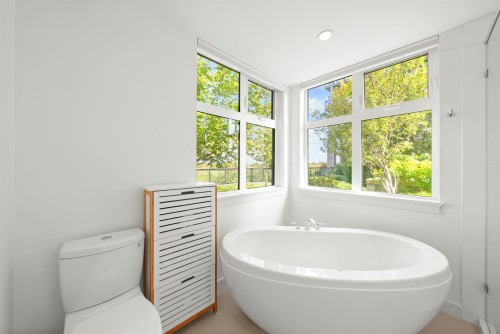 112-5011 Springs Boulevard, Delta, BC 