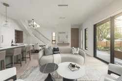 1-476 20th Avenue E Vancouver, BC V5V 1M5