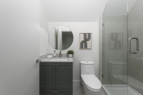 1-476 20Th Avenue E, Vancouver, BC 