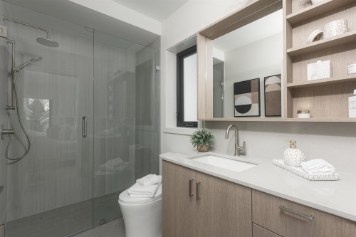 2-476 20Th Avenue E, Vancouver, BC 