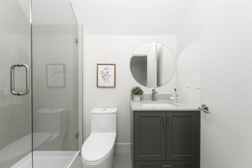 2-476 20Th Avenue E, Vancouver, BC 