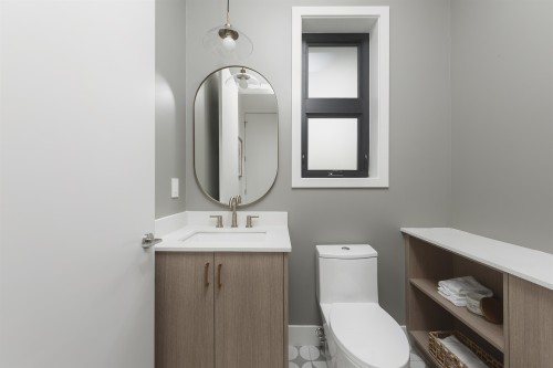 2-476 20Th Avenue E, Vancouver, BC 