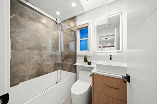 1115 33Rd Avenue E, Vancouver, BC 