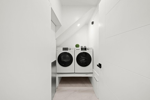 1115 33Rd Avenue E, Vancouver, BC 