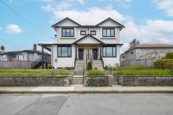 4541 Hoy Street  Vancouver, BC V5R 4N5