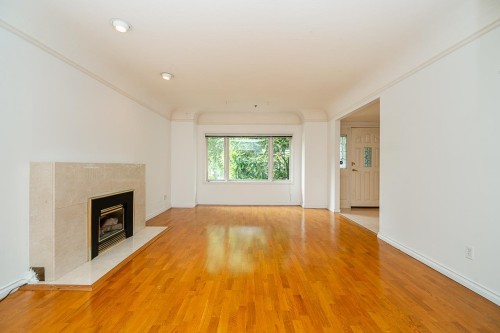 1796 14Th Avenue W, Vancouver, BC 